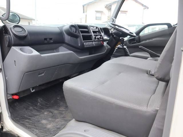 日野デュトロ平ボディ小型（2t・3t）[写真26]