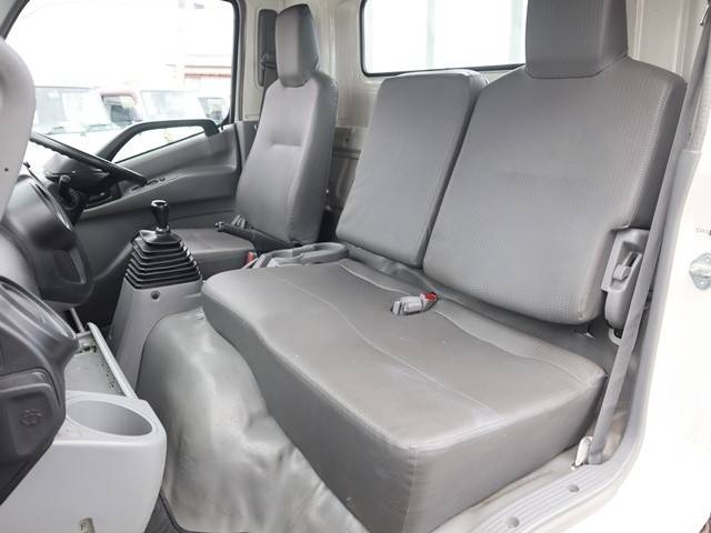 日野デュトロ平ボディ小型（2t・3t）[写真27]