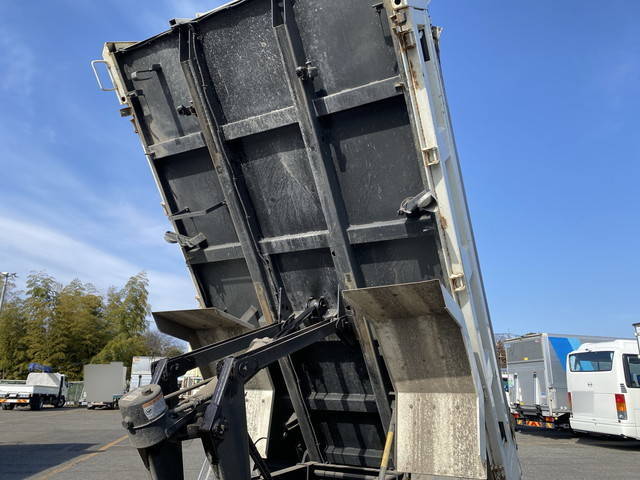 三菱ふそうキャンターダンプ小型（2t・3t）[写真14]