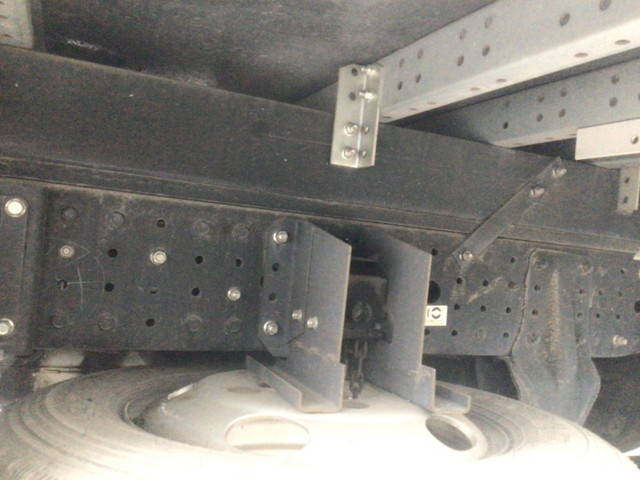 三菱ふそうキャンターアルミバン小型（2t・3t）[写真13]