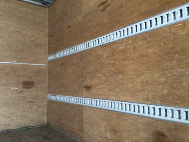 三菱ふそうキャンターアルミバン小型（2t・3t）[写真08]