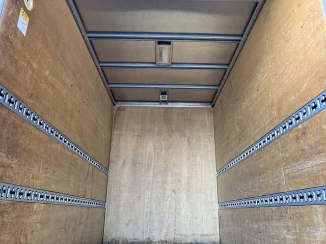 三菱ふそうキャンターガッツアルミバン小型（2t・3t）[写真10]