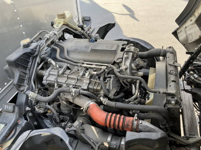 三菱ふそうキャンターガッツアルミバン小型（2t・3t）[写真20]