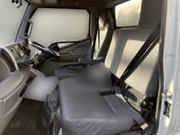 三菱ふそうキャンターガッツアルミバン小型（2t・3t）[写真24]