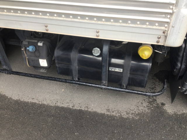 三菱ふそうキャンターガッツアルミバン小型（2t・3t）[写真13]