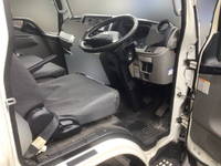 三菱ふそうキャンターガッツアルミバン小型（2t・3t）[写真26]