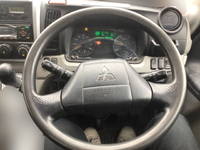 三菱ふそうキャンターガッツアルミバン小型（2t・3t）[写真28]