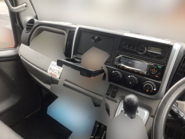 三菱ふそうキャンターガッツアルミバン小型（2t・3t）[写真32]