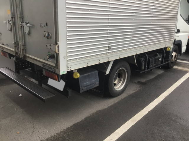 三菱ふそうキャンターガッツアルミバン小型（2t・3t）[写真06]