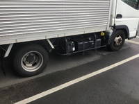 三菱ふそうキャンターガッツアルミバン小型（2t・3t）[写真07]