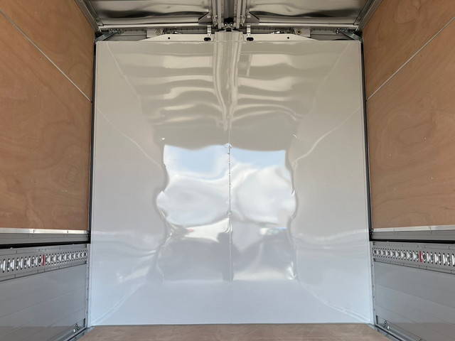 三菱ふそうキャンターアルミウイング小型（2t・3t）[写真12]