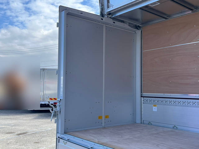 三菱ふそうキャンターアルミウイング小型（2t・3t）[写真13]