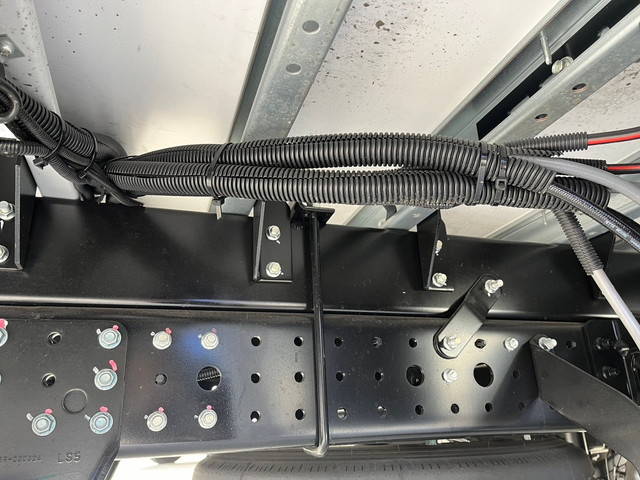 三菱ふそうキャンターアルミウイング小型（2t・3t）[写真18]