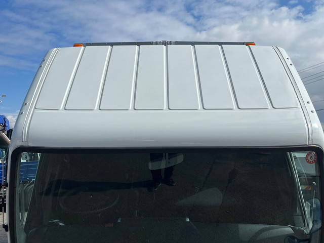 三菱ふそうキャンターアルミウイング小型（2t・3t）[写真33]