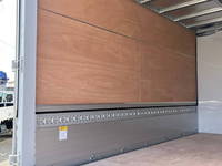 三菱ふそうキャンターアルミウイング小型（2t・3t）[写真08]