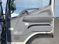 三菱ふそうキャンターアルミバン小型（2t・3t）[写真23]