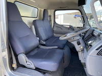 三菱ふそうキャンターアルミバン小型（2t・3t）[写真25]