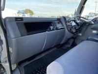 三菱ふそうキャンターアルミバン小型（2t・3t）[写真26]