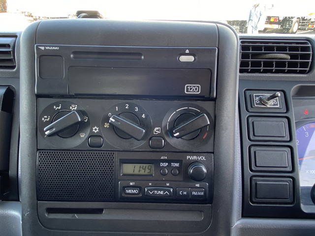 三菱ふそうキャンターアルミバン小型（2t・3t）[写真31]