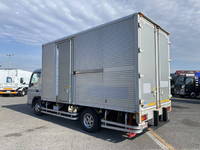 三菱ふそうキャンターアルミバン小型（2t・3t）[写真04]