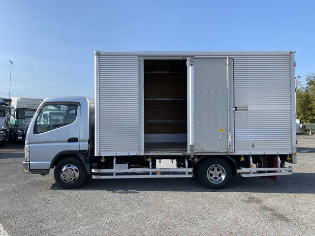 三菱ふそうキャンターアルミバン小型（2t・3t）[写真06]
