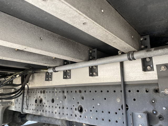 いすゞフォワードアルミウイング増トン（6t・8t）[写真17]