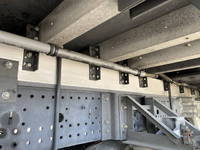 いすゞフォワードアルミウイング増トン（6t・8t）[写真18]