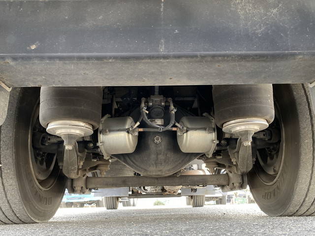 いすゞフォワードアルミウイング増トン（6t・8t）[写真19]