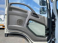 いすゞフォワードアルミウイング増トン（6t・8t）[写真22]