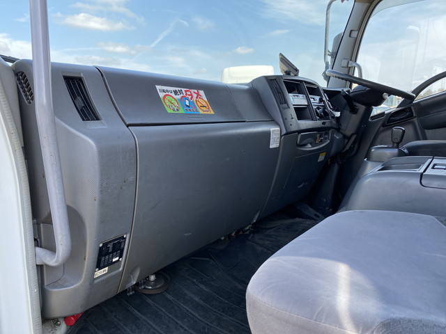 いすゞフォワードアルミウイング増トン（6t・8t）[写真26]