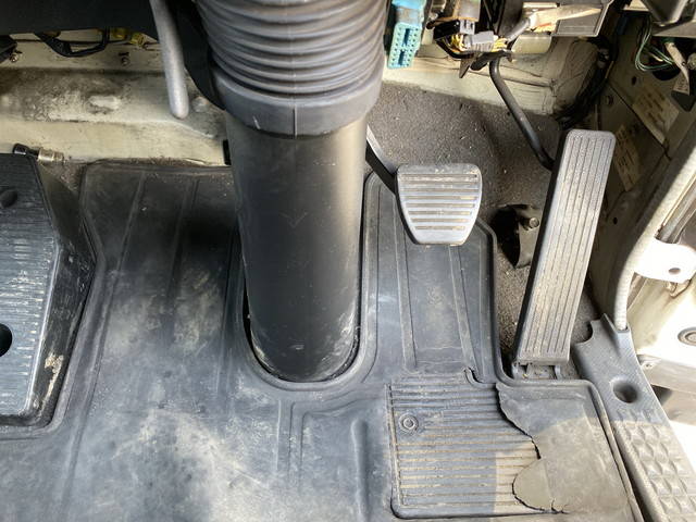 いすゞフォワードアルミウイング増トン（6t・8t）[写真32]