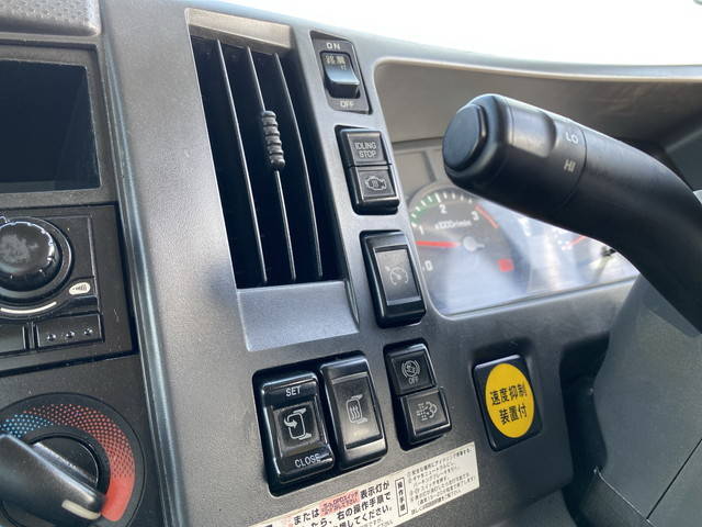 いすゞフォワードアルミウイング増トン（6t・8t）[写真34]