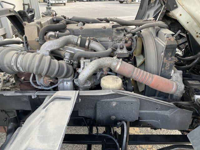 いすゞフォワードアルミウイング中型（4t）[写真24]