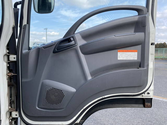 いすゞフォワードアルミウイング中型（4t）[写真28]