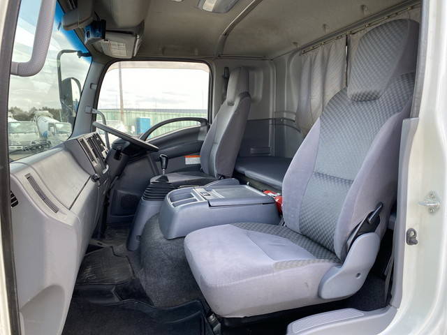 いすゞフォワードアルミウイング中型（4t）[写真29]