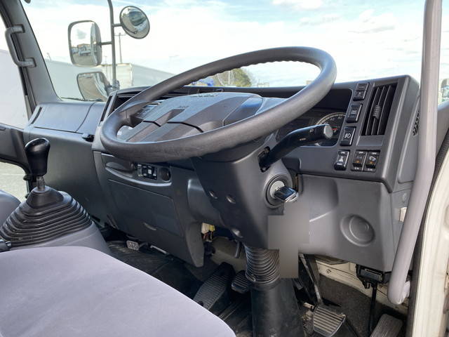 いすゞフォワードアルミウイング中型（4t）[写真34]