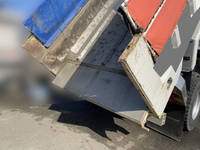 いすゞギガダンプ大型（10t）[写真11]