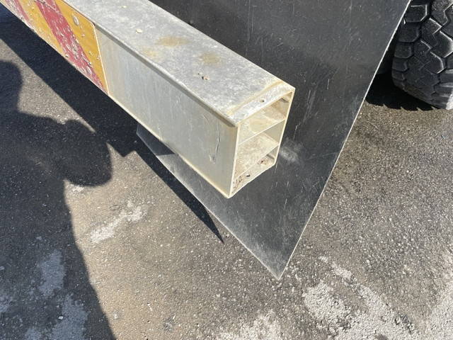 いすゞギガダンプ大型（10t）[写真17]