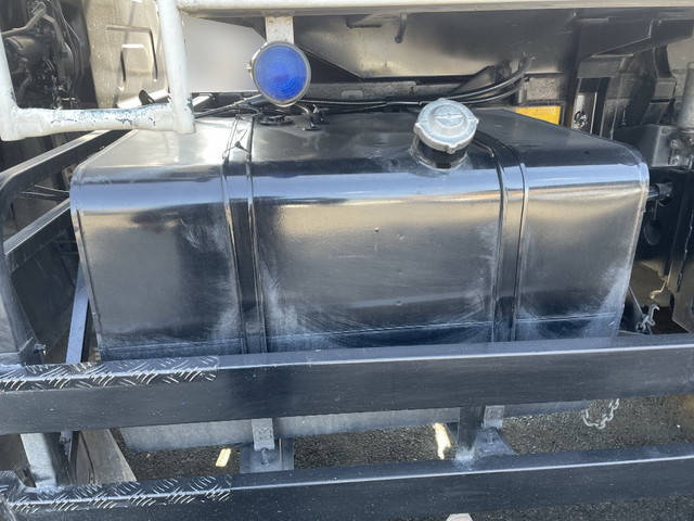 いすゞギガダンプ大型（10t）[写真18]