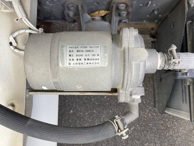 いすゞフォワードミキサー車（コンクリートミキサー）中型（4t）[写真17]