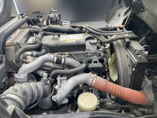 いすゞフォワードミキサー車（コンクリートミキサー）中型（4t）[写真24]