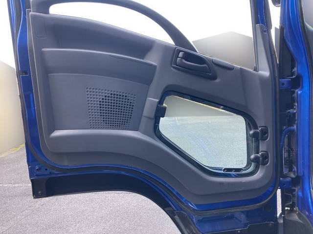 いすゞフォワードミキサー車（コンクリートミキサー）中型（4t）[写真27]