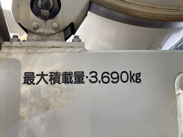 いすゞフォワードミキサー車（コンクリートミキサー）中型（4t）[写真09]