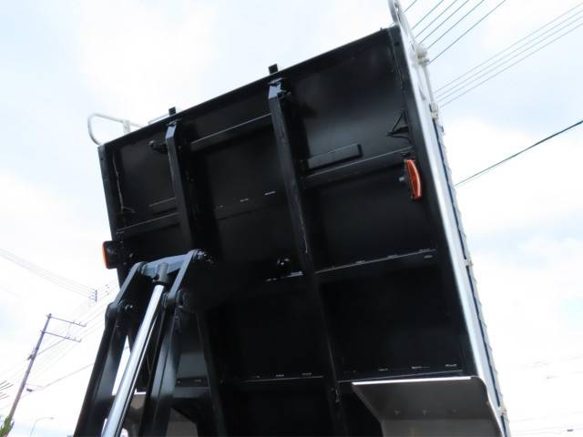 三菱ふそうファイターダンプ増トン（6t・8t）[写真36]