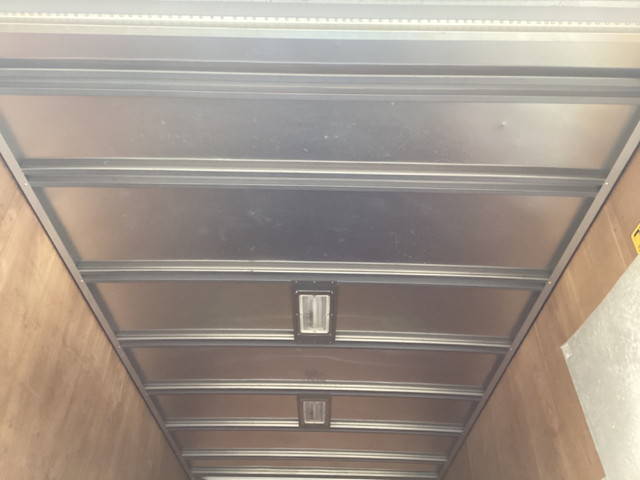 いすゞエルフアルミバン小型（2t・3t）[写真12]