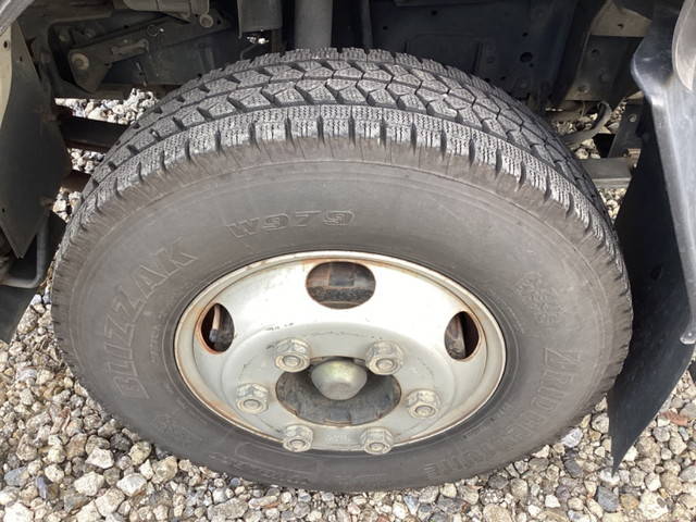 いすゞエルフアルミバン小型（2t・3t）[写真16]