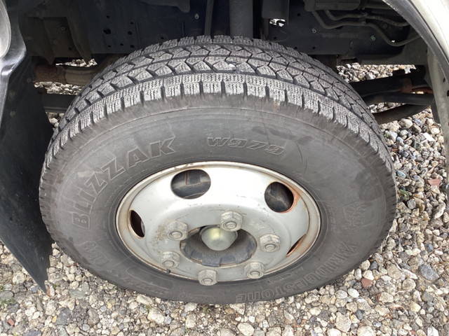 いすゞエルフアルミバン小型（2t・3t）[写真17]