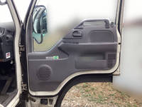 いすゞエルフアルミバン小型（2t・3t）[写真26]