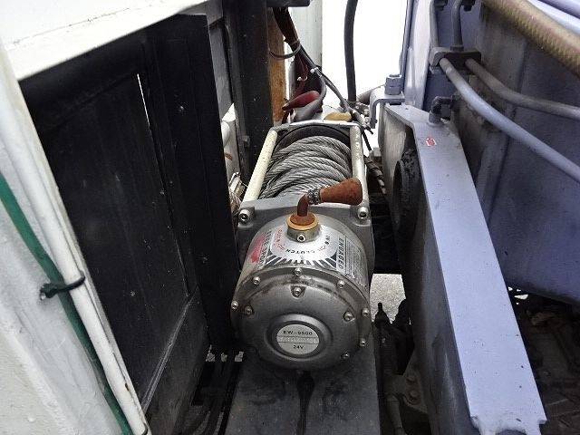 三菱ふそうキャンターセルフクレーン5段小型（2t・3t）[写真18]