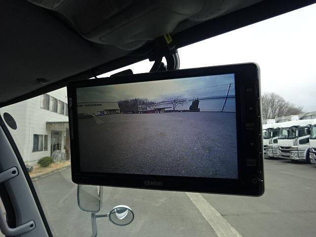 三菱ふそうキャンターセルフクレーン5段小型（2t・3t）[写真23]